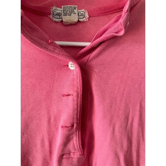 GAP Clothing Co Women’s size Medium pink Polo Shirt - Picture 3 of 6